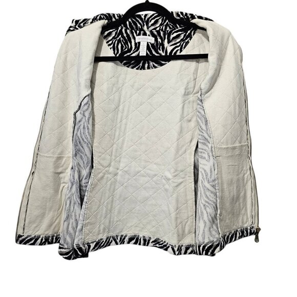 💥Charter Club Zebra Animal Print Zip Up Quilted Black And Gray Vest - Picture 6 of 7